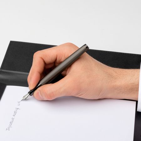 Hugo Boss LOOP DIAMOND GUNMETAL Fountain Pen HSW3672D