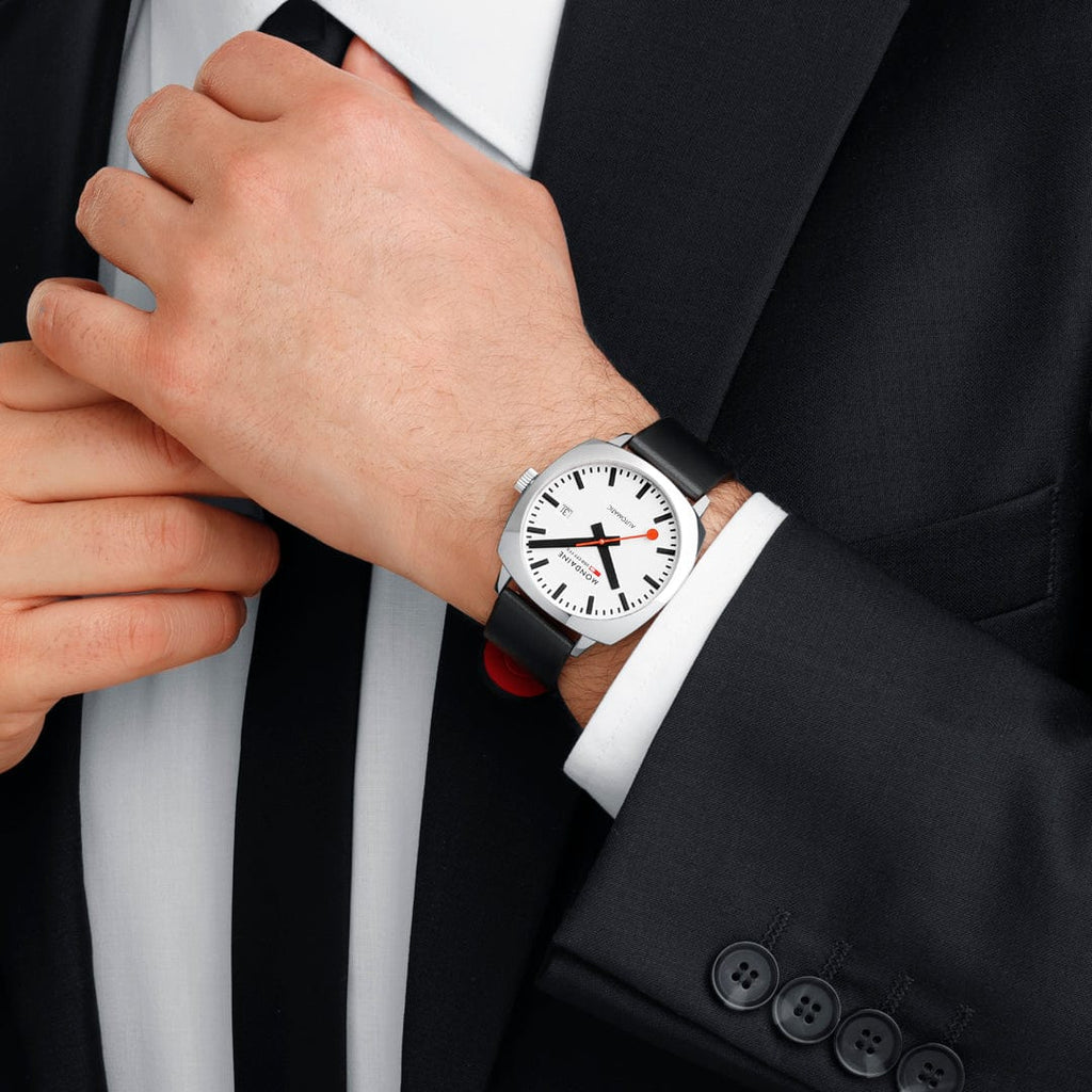 MONDAINE Cushion Automatic 39 mm, Black Vegan Leather MSL.3961B.LBV