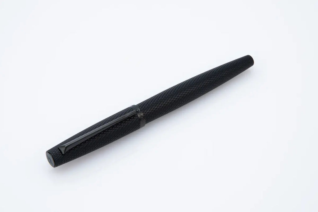 DIPLOMAT - Viper Guilloche Black Roller Ball Pen D41301030