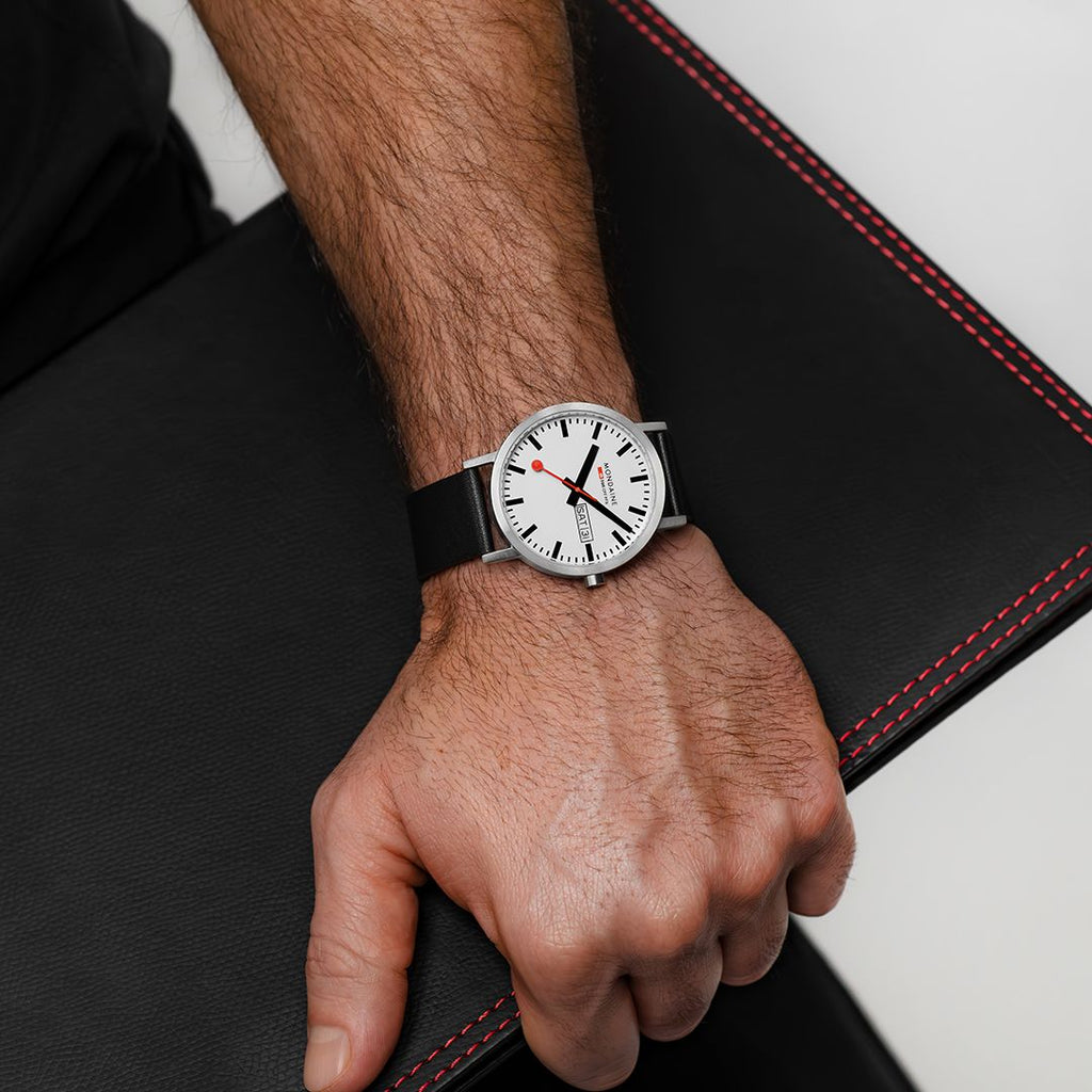 Mondaine Classic Watch 40 mm A667.30360.11SBBV