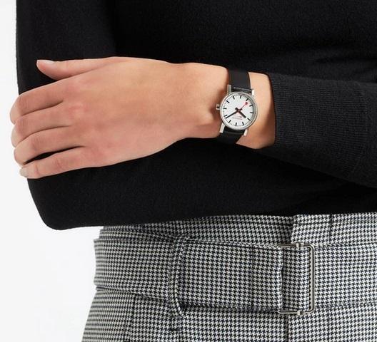 MONDAINE evo2, 30mm, black leather watch for women, MSE.30110.LB